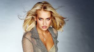 SEHT ZU, WIE EIN DEUTSCHES MEDIUM SARAH CONNOR ZUR PORNOSTAR ERKLÄRT: Während Einige Videos Das Internet Überschwemmen – ALLE DETAILS HIER.