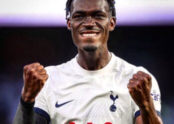 West Ham Explore Move for Tottenham Midfielder Yves Bissouma