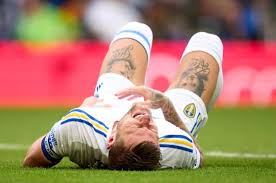 BREAKING: Leeds United Hit by Three Top Players with Injury Blow Ahead of Their Premier League Return – Eyes on Transfer Market