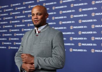 Daily Schmankerl: Bayern Munich to win Bundesliga in a landslide?; Bayer Leverkusen to lose another star?; Federico Chiesa to make it work at Liverpool; RB Leipzig to keep Xavi Simons; and MORE! Bayern Munich is ready to get things going