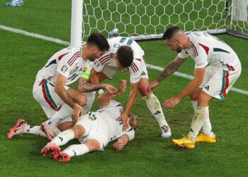 So traurig für den Starspieler des VFB Stuttgart: Er wird nicht mehr spielen, eine Verletzung beendet seine Karriere …