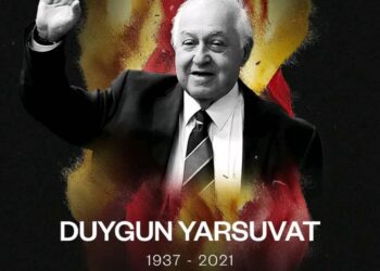 ÜZÜCÜ HABER: Galatasaray Kulübü, Duygusal Anlarla Başkanlarının Vefatını Duyurdu. Futbolcular, Teknik Ekip ve Yönetim Yas Tutuyor.