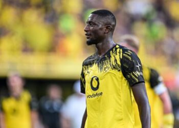 Borussia Dortmunds Stürmer Serhou Guirassy bricht sein Schweigen und kündigt seinen Vertrag mit der Begründung, er habe eine „verdiente Gehaltserhöhung beim Verein“ erhalten. Bis zu einer überraschenden Einigung basierend auf ……