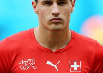 Newcastle United Defender Fabian Schär Ruled Out After Head Injury vs Barcelona…