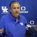 Wildcat Shockwave: Kentucky Coach Stuns Fans with Exit Request Amid Explosive Financial Dispute — Locker Room in Chaos as Players Beg Him to Stay!