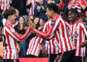 Unstoppable Sunderland! Boss Reveals Dressing Room Secrets After Stunning 2–0 Victory Over Wolves Leaves Fans in Awe!