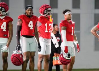 Buckeye Bombshell: Ohio State Exodus Shakes College Football as Star Players Walk Out in Stunning Mass Departure!