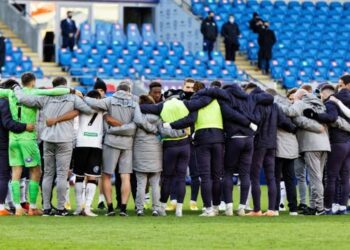 Leaked: Liberty Stadium Pandemonium! Premier League Heavyweights Queue Up for Swansea City’s £30M Beloved Warrior