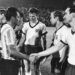 Epische Darbietung & Lebenschroniken: NETFLIX veröffentlicht Bayern-München-Dokumentationen im Sommer 2026 – Eine ergreifende Hommage an die Bayern-Legenden Oliver Kahn, Schwarzenbeck, Beckenbauer, Giovane Élber, Klaus Augenthaler, Bixente Lizarazu, Pizarro, Gerd Müller, Lothar Matthäus, Paul Breitner, Makaay, Karl-Heinz, Franz Roth & Co., deren Vermächtnis die jungen Köpfe in der Allianz Arena prägt