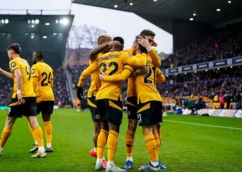 Wolves Loyalty: Wolverhampton Wanderers Fan Favourite Turns Down £20,000‑a‑Week Offer to Stay at Molineux