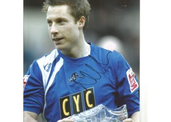 Good news – Netflix to Celebrate Millwall Icon in New Documentary – “Blue & White Blood: The Neil Harris Story”