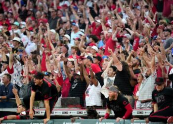 Cincinnati Reds Officially Pass on Overpriced Stars: “Instead of Chasing Big Names, We’d Rather Invest $150 Million in a Chili Stand and Still Have Change”