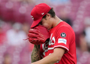 Reds pursuit of Luis Robert Jr. points to a prospect most fans refuse to consider