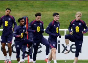 West Ham ‘offered’ chance to sign “very technical” England international who’s open to London Stadium move