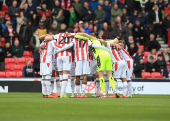 9 players down – Stoke City’s Injury Crisis Forces Mark Robins to Rethink Tactics Ahead of Championship Run-In