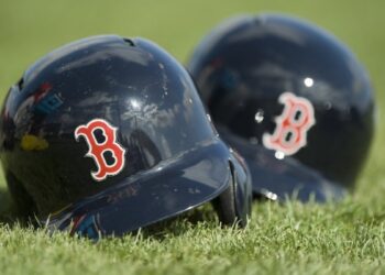 Breaking News – Red Sox sign another $6 million versatile infielder – Welcome home