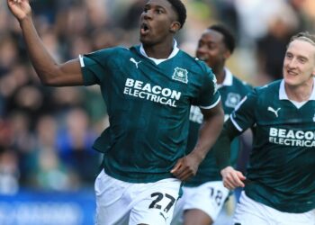 Stay or Leave – Plymouth Argyle have two straightforward decisions to make over out-of-contract pair.