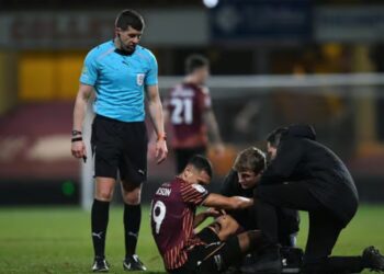 Bradford City boss provides injury updates on key duo – including former Ipswich Town and Derby County striker