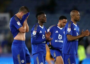 £75,000 per week earner: I’ll assess my options as contract runs_off – they chant the worst signing – Don’t re_sign again