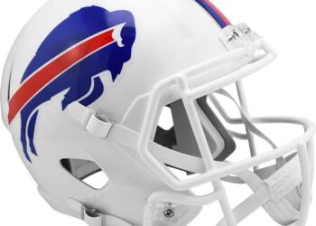 Good bye – Buffalo Bills key player waves goodbye as trade pitch sends him to new home.