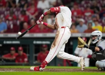 Breaking: Cincinnati Reds Trade 3-Year MLB Outfielder to Miami Marlins