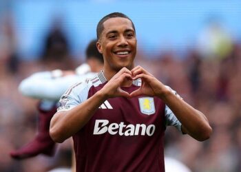 £41m tilesman old trafford exit – sunderland ply arsenal for £150,000 per week player in a £35m bid